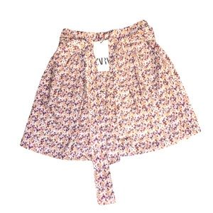 Zara paperbag floral shorts Sz small NWT